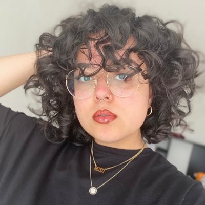 IlaydaMaru's profile picture. Satire oder so || 23 || Rap || (Sie/ihr) 🏳️‍🌈🩷💜💙 || 🌹✊🚩