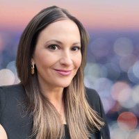 Lucy Tournas (@lucytournas) 's Twitter Profile Photo