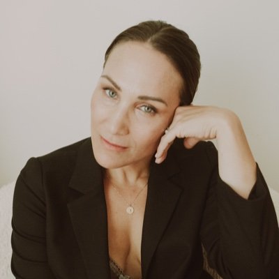 Chrissyjpowers's profile picture. Rooted in Sunny California.