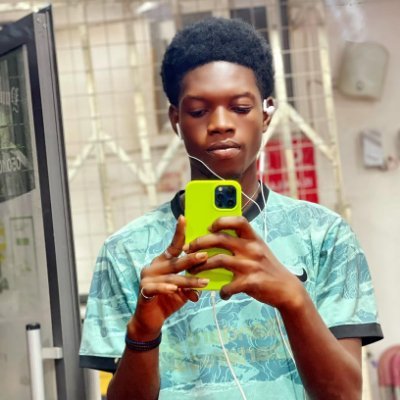 6edi_Blaq's profile picture. hi am serious