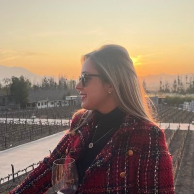evellinptls's profile picture. “Wrong will be right, when Aslan comes in sight, at the sound of his roar, sorrows will be no more (..) and when he shakes his mane, we shall have spring again”