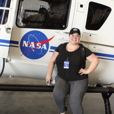 AstroSara's profile picture. 