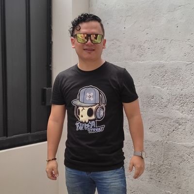 AdrianMosqueraF's profile picture. Ciencias Computacionales | 

Músico, cantante y bailarín no profesional; me gusta el reggaetón,rap,rock,EDM,salsa y la cumbia | 

¡#YoCreoEnDios! ¿Y tú?