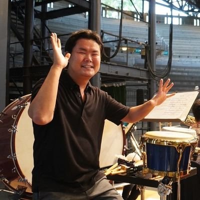 ティンパニ&打楽器奏者、時々ドラマー。芸術高校の打楽器講師。神社仏閣、京都、散歩、お香、CD&レコード収集、ラーメン。秋田県出身。昭和音楽大学大学院修了。