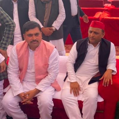 ShashilendraYa2's profile picture. जिला अध्यक्ष लोहिया वाहिनी लखनऊ