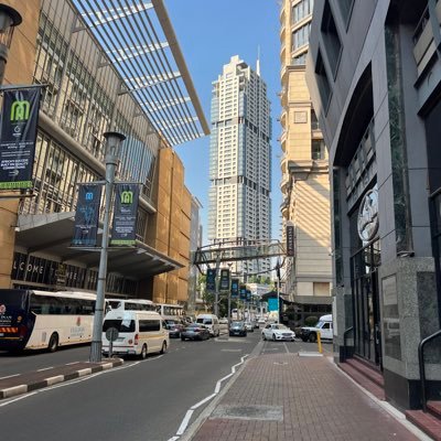 StheSb's profile picture. Click the Follow button 👆