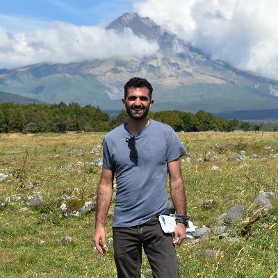 simosmakris's profile picture. Volcanologist🌋 at @BritGeoSurvey🏴󠁧󠁢󠁳󠁣󠁴󠁿 interested in volcanic and non-volcanic mass flows
PhD @PlymUni, MEarthSci @edinburghuni
🇨🇾🇬🇷