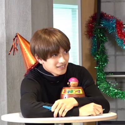 W60DO8zskpSdks4's profile picture. 