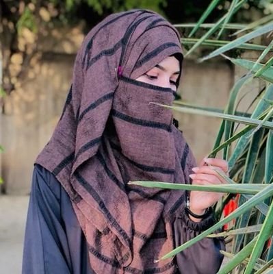 Sobia_Gulshan's profile picture. Stand with the STANDARD.