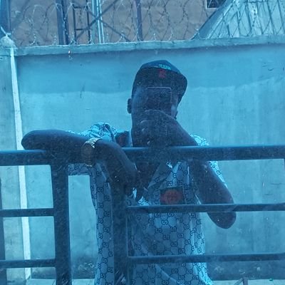 DanielB76397390's profile picture. Optimistic fellow 🙂