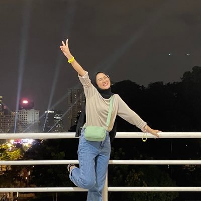 endahhutami's profile picture. glowing fighter. smells vanilla.