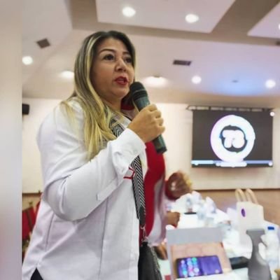 Comisionada de la VP Asuntos Religiosos PSUV Barinas
#VenezolanaDeBien 🙏
Comprometida Con Mi Pueblo Heróico Revolucionario Y Chavista.