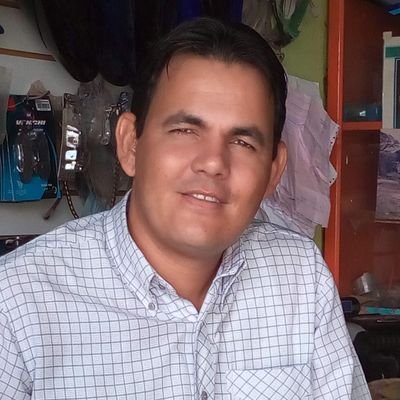 Licenciado en Educación Comercial.
Comprometido con la Libertad de mí país y con el Desarrollo de mi pueblo.