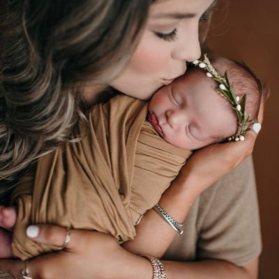 jordanbendress_'s profile picture. Isaiah 43:2 // God is Bigger