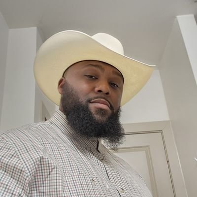 Observer. History Buff. Outdoorsman. Sports Fan. Techie.
U.S. Navy Veteran. Texan.