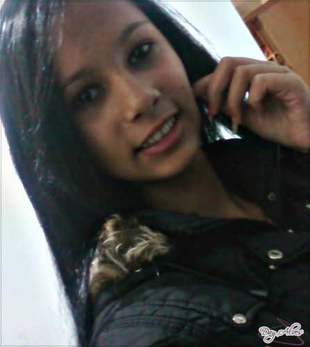 Não sou perfeita, tenho vários defeitos, porém são eles que me fazem ser ÚNICA ;]]*