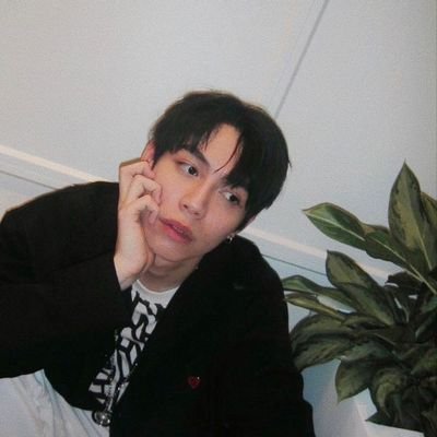 Sofia04788366's profile picture. BTS AND BL 🏠