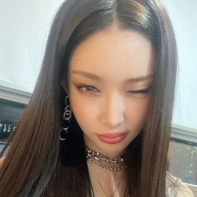 ItZy• BLAcKPInK • AEsPA • ARiANA • DuA • TAYLoR • ChUnG Ha
{𝐄𝐋𝐄/𝐃𝐄𝐋𝐄}