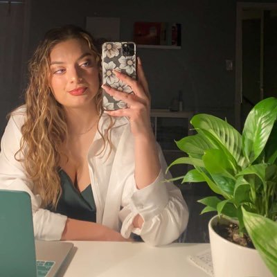 AshlanKayy's profile picture. create your own happiness you deserve🌼☀️