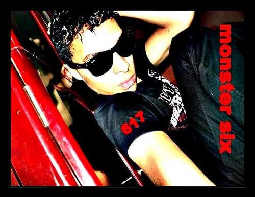 x._.x