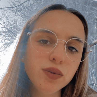 tatyfreitass's profile picture. 