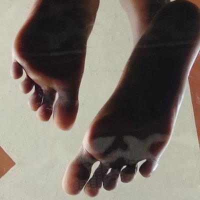 Feetlover_4's profile picture. A Guy who loves pretty women’s feet 🦶🏾🦶🏼🦶🏻 Need a massage or more than¿ 📍🇨🇦