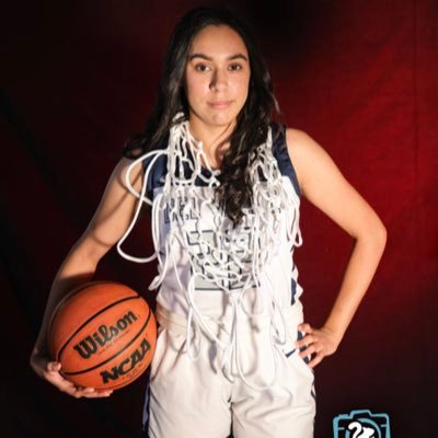 Del Valle High School C/O 2023• RS Gold #22•C/Pf•4.0 GPA