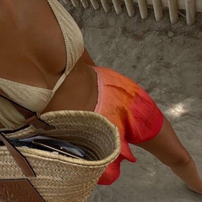 BeckyTruder's profile picture. 