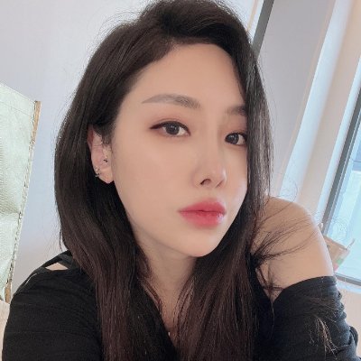 Amy98571211's profile picture. Life is short…smile while you still have teeth