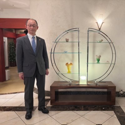 wa3785's profile picture. 21年行政書士試験合格、22年11月より兼業開業。遺言相続、会社設立、自動車関連中心に営業中。とは言えご依頼は可能な限りお受けします。先輩先生方指導頂ければ幸いです。Twitterでは公私共に呟いてますが、失礼有りましたらご容赦下さい。