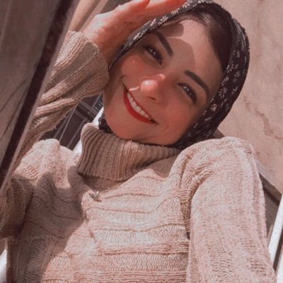 أللّهُمَّ عوِّضني بما يرضيك ويرضيني وتحبه وأحبه أڪثر 🦋