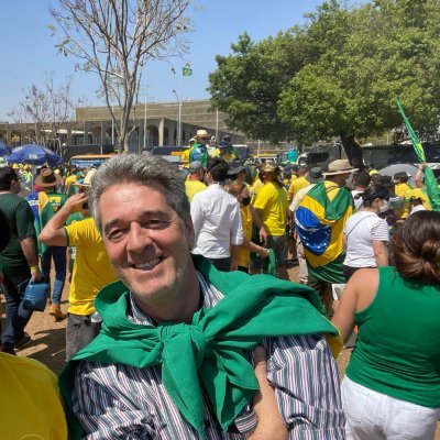 Deus, família, pátria , Brasil .Me derrubam mas eu volto  #bolsonaroorgulhobrasil -Gaúcho , Gremista ,Conta reserva @JeanRicardoLima