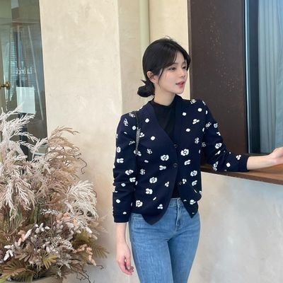 yduwr71461599's profile picture. 