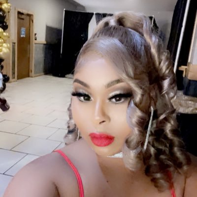 sasha_leday's profile picture. 