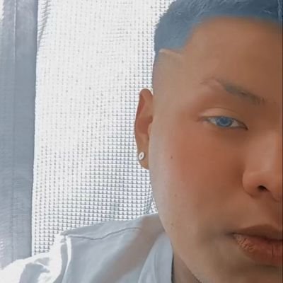 ElmaisiM's profile picture. 