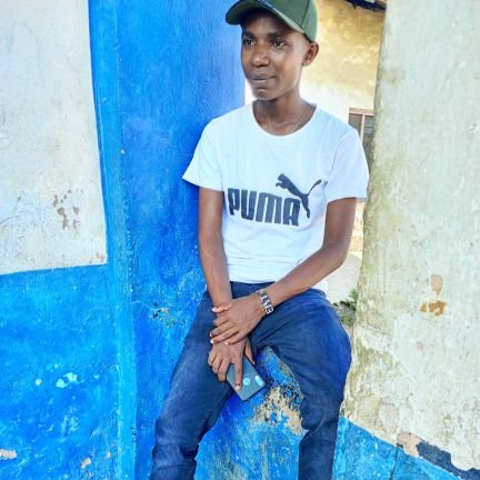 I follow back immediately keep following me. let's help each other grow our accounts