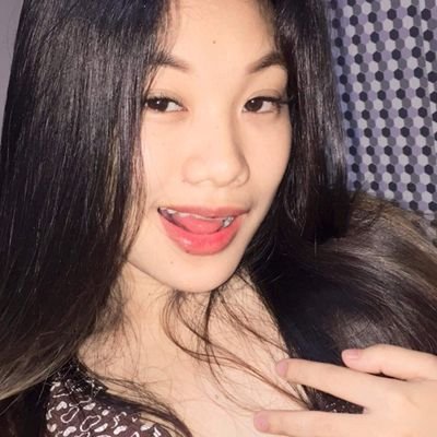 bgtsryln_'s profile picture. you will know who I am, soon.