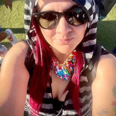 nenadragon's profile picture. Lo tengo todo perfectamente descontrolado 🎧🎬