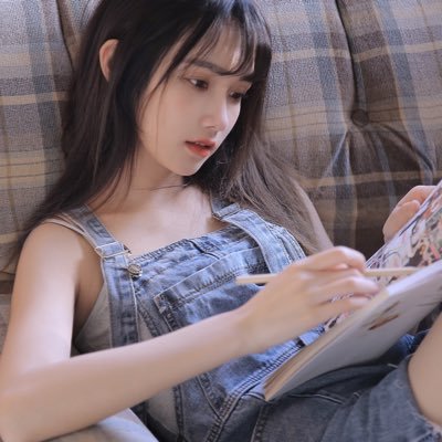 chngcng70799914's profile picture. 