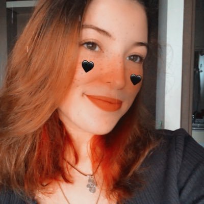 BIISKEET's profile picture. Les intellectuels masqués. 🧠😌 Microbiologiste 👩‍🔬