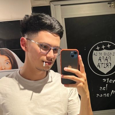 ⚡️ Electrotecnia - Informática y Redes 👨🏻💻 Administrativo Comercial 🎂: 01-01-99 #24 IG: @facufaq 🏳️🌈
