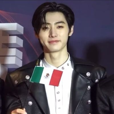 hunshiine's profile picture. eggie orgullosa q conoció a 9/22 ilanders !!                                                              
             𝘢𝘯𝘥 𝘐'𝘮 𝘺𝘰𝘶𝘳 𝘤𝘭𝘰𝘶𝘥 ៸៸ ˖ ꒷