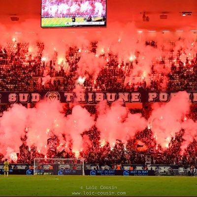 old school Bordeaux ! Au virage sud depuis 1993 ! On sera toujours là !