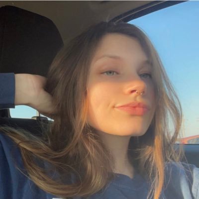 avanet_t's profile picture. 22 ☽
