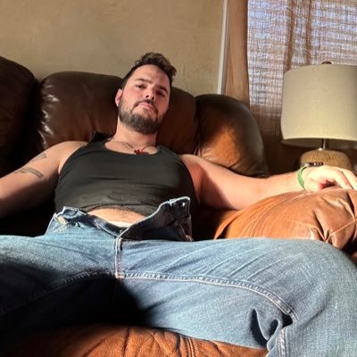 Just a guy looking to enjoy the fruits of X. Also a new only fans creator.