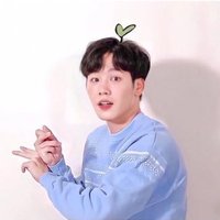 เ ปิ ด ว อ ร์ 🥑(@YW012311) 's Twitter Profile Photo