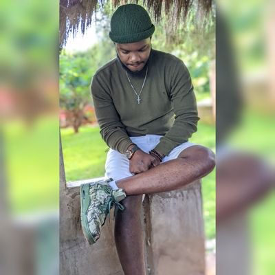 Animal scientist 🐓💉|| Agriculturist🌽|| Entrepreneur 💸|| JW😇🙏|| Reader📖|| 🥃🍺||Chess player