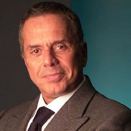 EdemarCid's profile picture. Apaixonado pela arte, pela família e pela vida.
Acompanhem também minha pagina no facebook.
http://t.co/iUfoR1QzcM