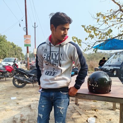 Fakhar41986144's profile picture. at school