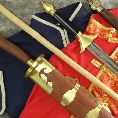 太極拳・武術用品の販売をしております東方商事です🐼🐉新商品やお買い得情報などをツイート♪ 無言フォロー失礼致します🙇♀️
※2023年1月から梅木(中国武術を修行中)がメインで投稿を担当しています。